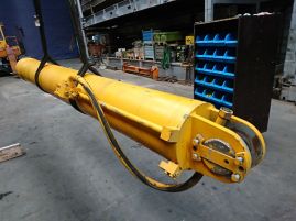 Liebherr LTM 1060-2boomlift cyl