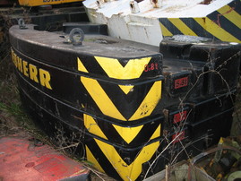 Liebherr LTM 1080/1 counterweight