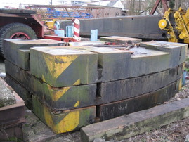 Liebherr LTM 1160 counterweight
