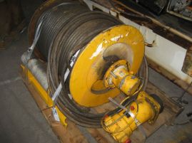 Liebherr LTM 1070 winch