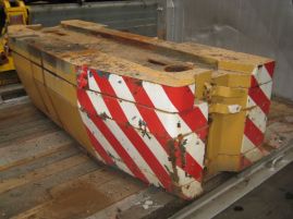 Liebherr LTM 1070 counterweight