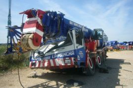 Liebherr LTM 1090 for parts