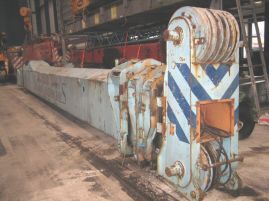 Liebherr LT 1090 boom